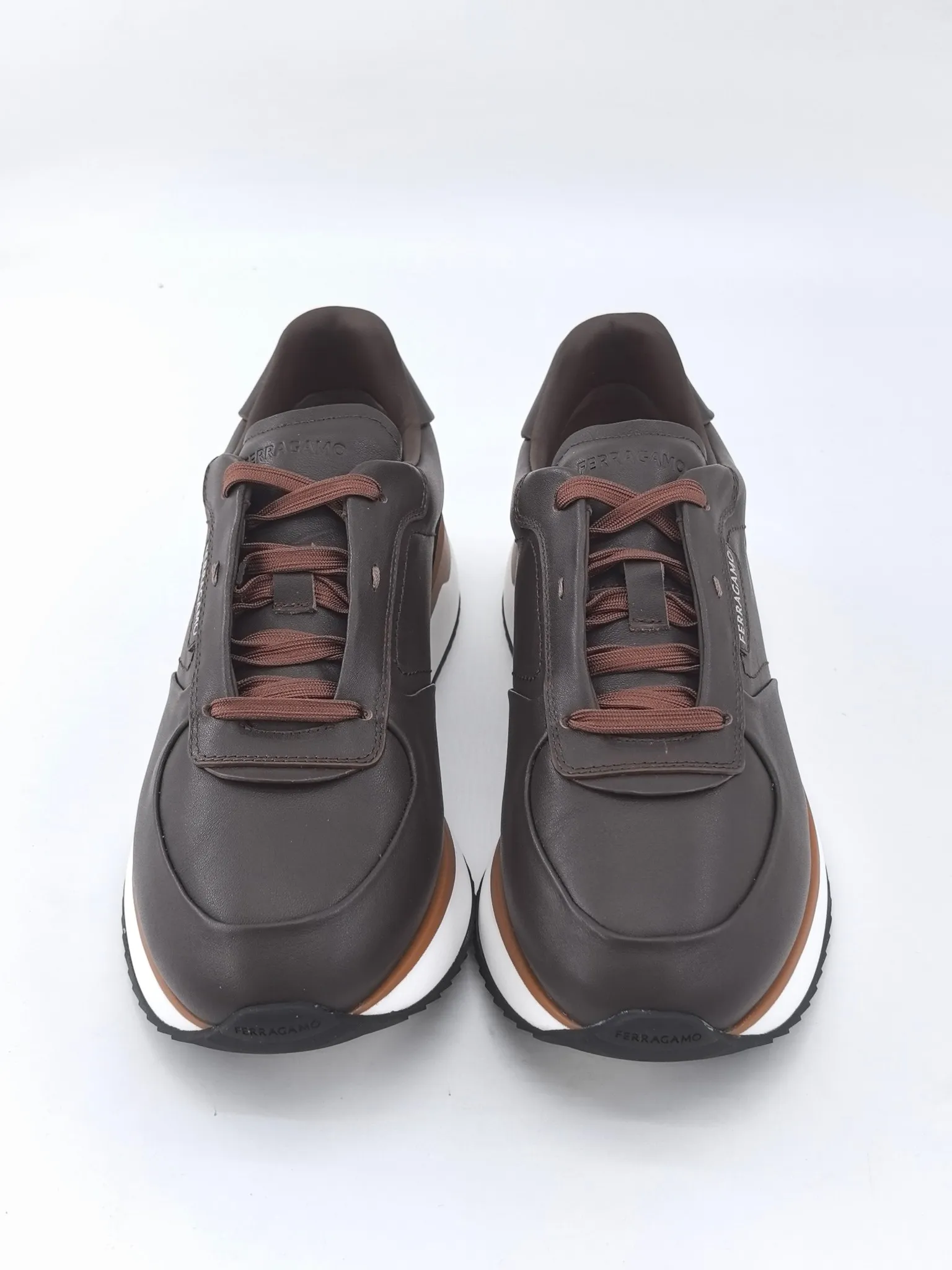 [Ferragam] Top P: 780💰 ▪️Size: 39-44 (38.45 custom-made) FERRAGAMO Ferragam 🔍Top purchasing agent 🇮🇹 Ferragam Street-charming casual shoe series, the counter sells the original configuration simultaneously, Italian imported cowhide fabric, high-quality splicing technology, imported water-dyed cow lining , soles: original foam outsole specially provided by the original factory, original factory follow-up goods, 🔍 high quality, can be entered and exited the counter at will, welcome to compare and synchronize with the counter.